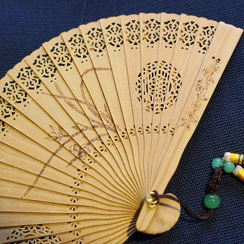 Pre predaj - Suzhou klasické duté z darček ventilátor santalového dreva ventilátor, sklopné fanúšikov RETRO umenie santalového dreva ventilátor Čínsky štýl