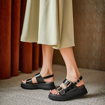 V Lete roku 2021 Žien Nové Kožené Silné Päty Sandále Sú Ležérne, Pohodlné Nosenie, odolný a Non-slip Sandále